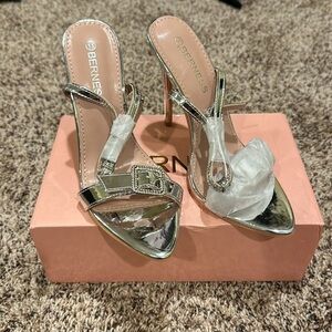 NWT SILVER RHINESTONE ANKLE STRAP HEELS